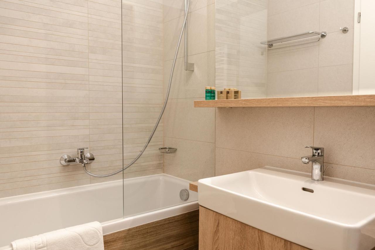 Apart B&V 701 Coresi - Luxury Mountain Haven Braşov Esterno foto